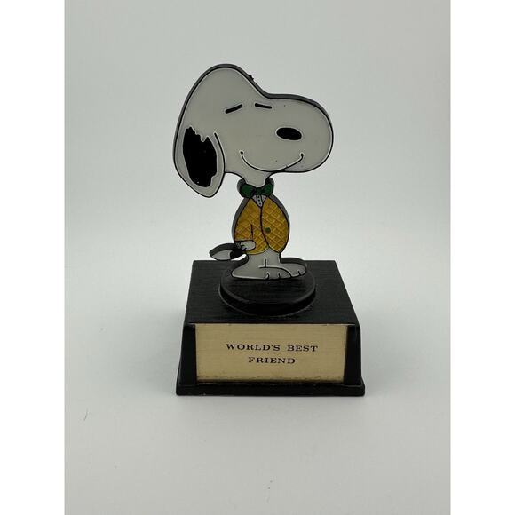 1970 Aviva Peanuts Snoopy " World's Best Friend " Trophy 4.5" Hand Painted - Picture 2 of 9